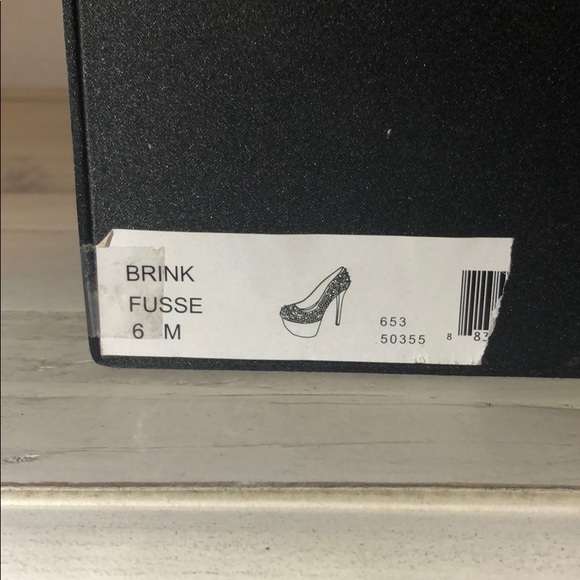 ZiGiny Black Label Pumps - Picture 5 of 8